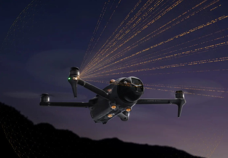 DJI_Mavic_4_Pro_04.jpg (68 KB)